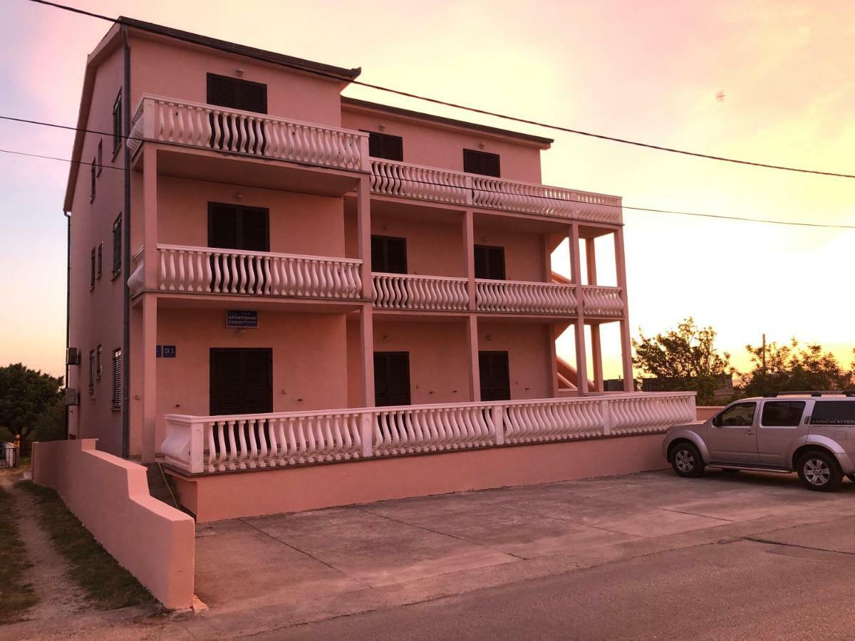 Apartments Bernarda 1 닌 외부 사진